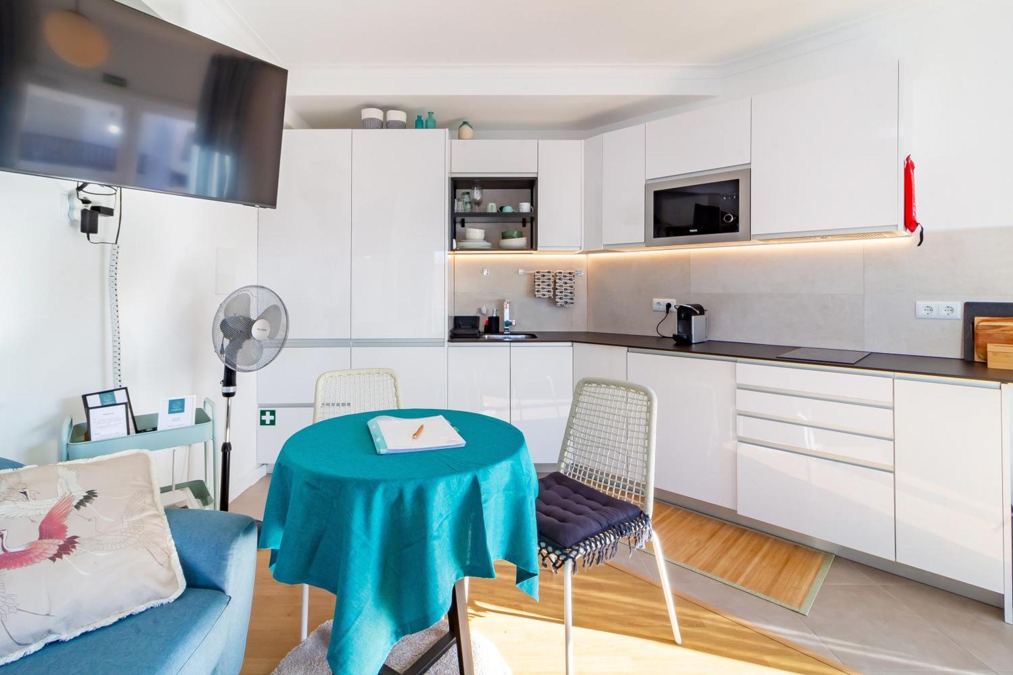 Nazare Oasis Suites Экстерьер фото