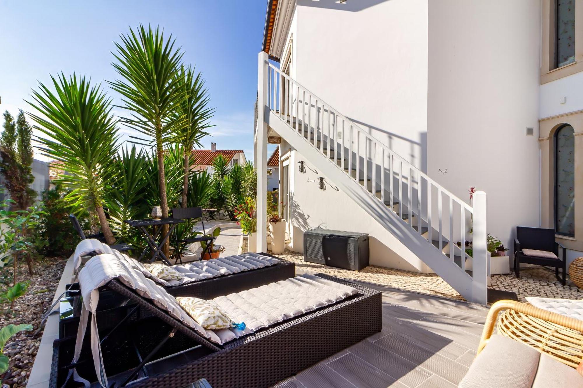 Nazare Oasis Suites Экстерьер фото